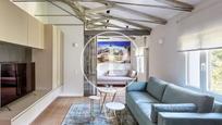 Living room of Flat to rent in  Madrid Capital  with Air Conditioner, Heating and Private garden