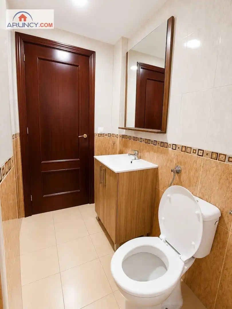 Baño de Piso en venta en Sevilla con Aire acondicionado, Terraza y Amueblado