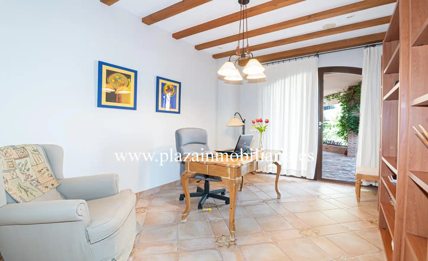 Garden of Houses for sale in Lucena