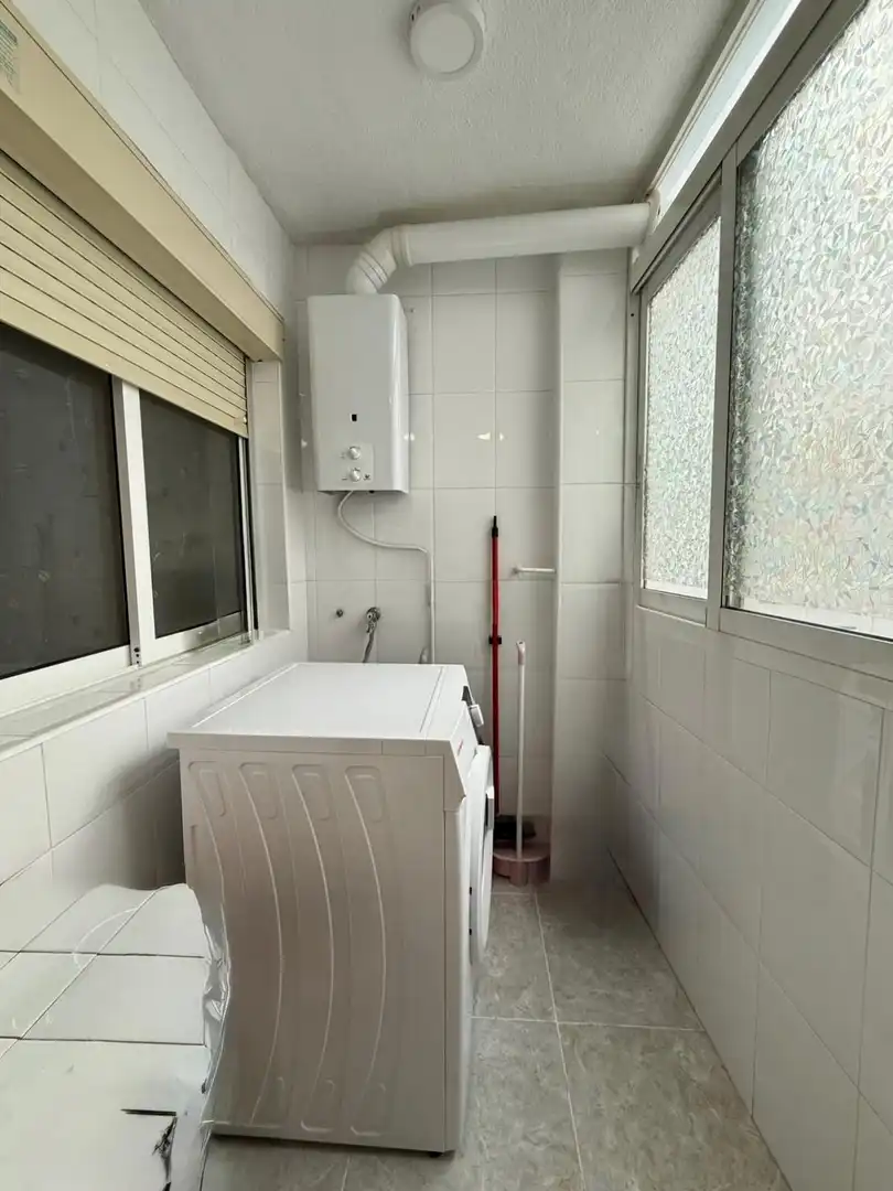 Baño de Apartamento en venta en Benidorm con Terraza y Amueblado