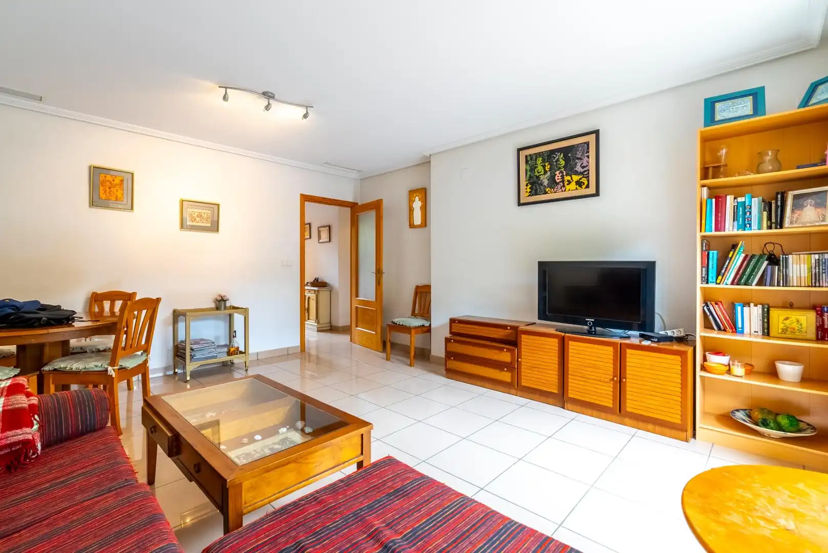 Sala de estar de Planta baja en venta en El Campello con Aire acondicionado, Calefacción y Jardín privado