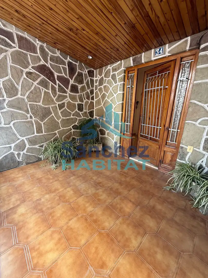 Vista exterior de Casa o chalet en venta en Chelva con Aire acondicionado, Jardín privado y Terraza