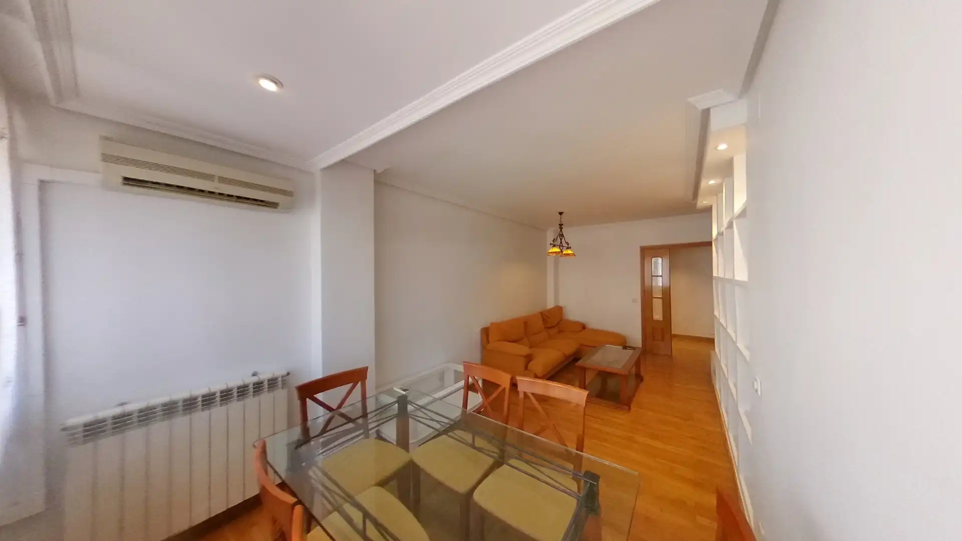Living room of Flat for rent in  Madrid Capital  with Air Conditioner, Heating and Furnished