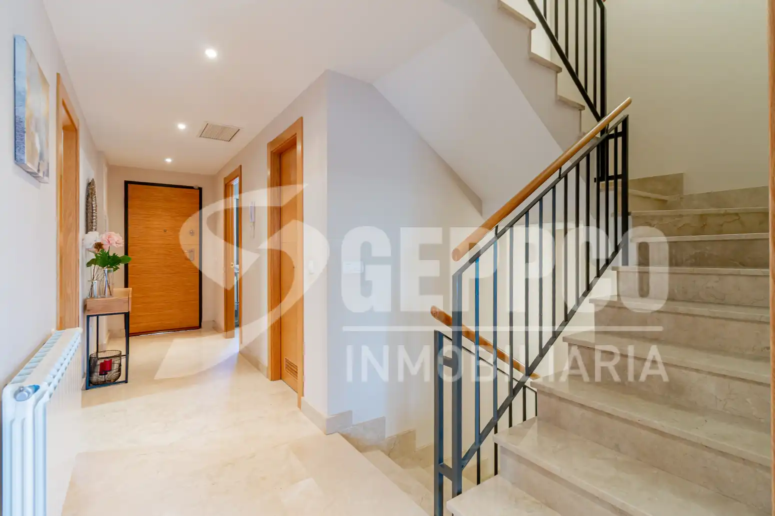 Casa adosada en venta en Alcalá de Henares con Calefacción, Terraza y Piscina comunitaria
