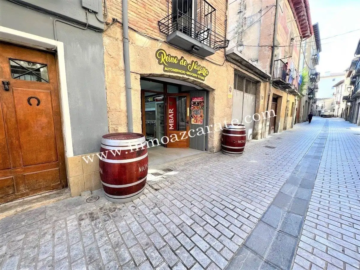Locale commerciale in affitto a Estella / Lizarra