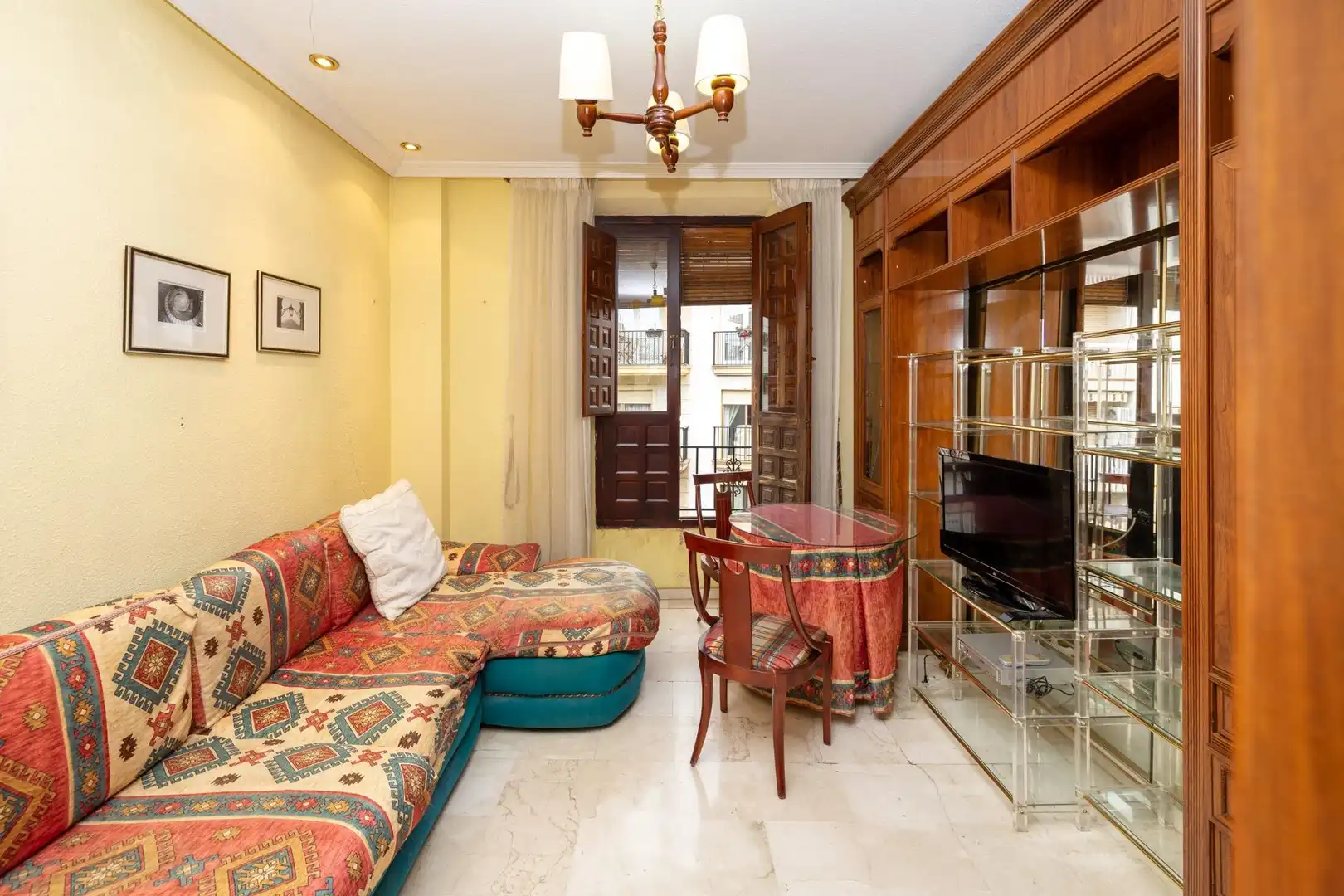 Sala de estar de Piso en venta en  Granada Capital