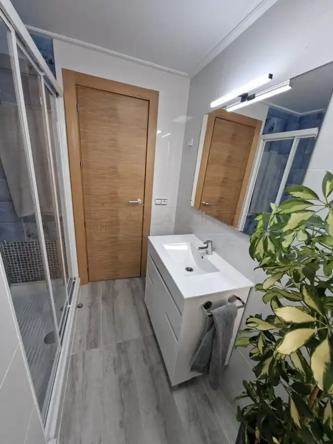 Bany de Apartament en venda en Vitoria - Gasteiz amb Calefacció, Parquet i Terrassa