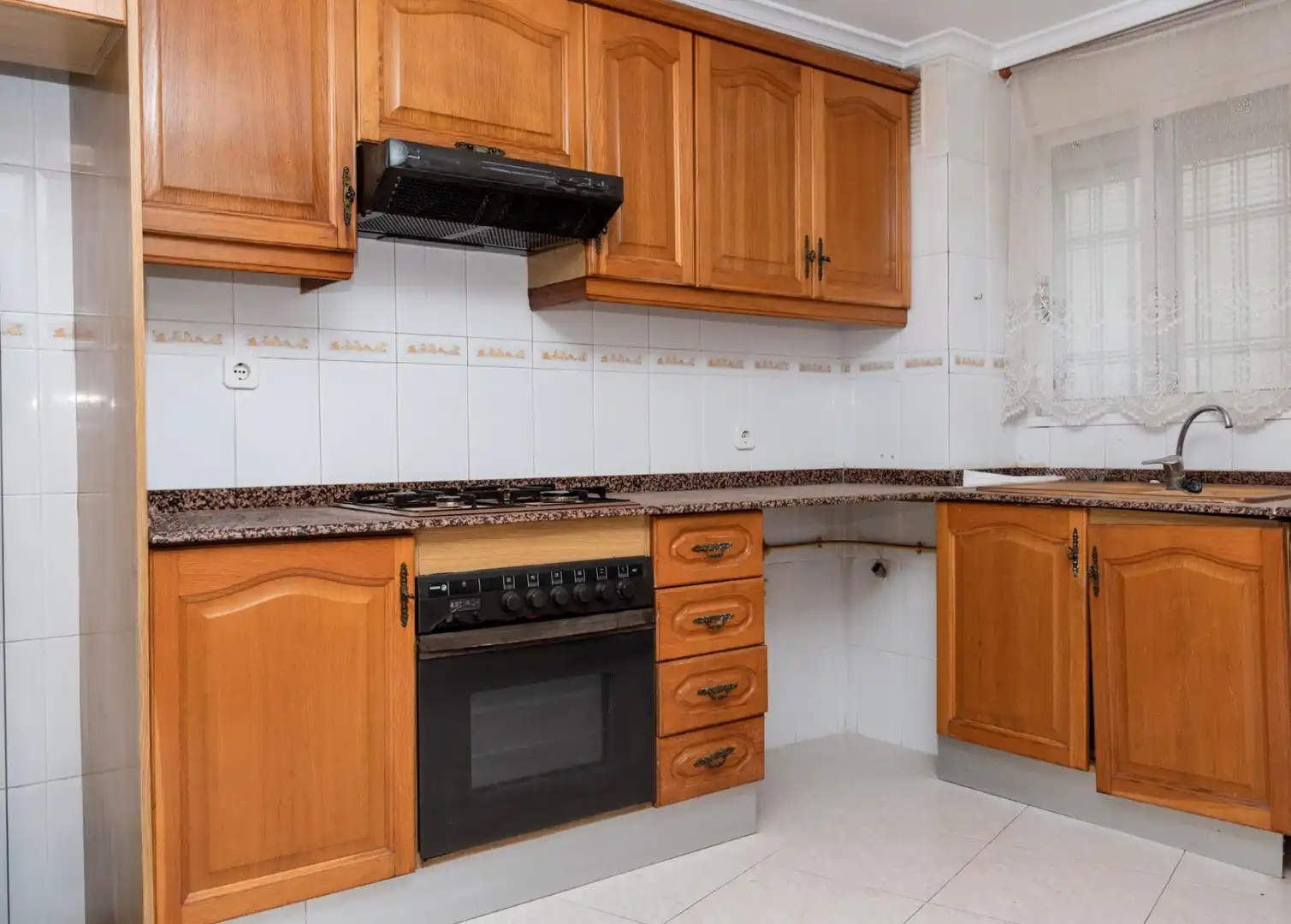 Kitchen of Duplexes for sale in Xirivella  with Air Conditioner