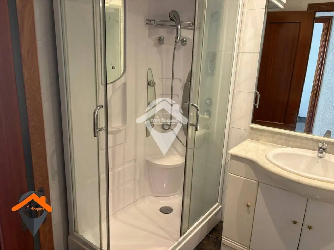 Bathroom of Flat for sale in Sabadell  with Heating and Balcony