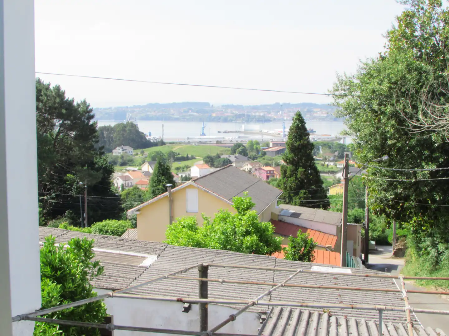 Vista exterior de Casa o xalet en venda en Ferrol amb Calefacció i Jardí privat