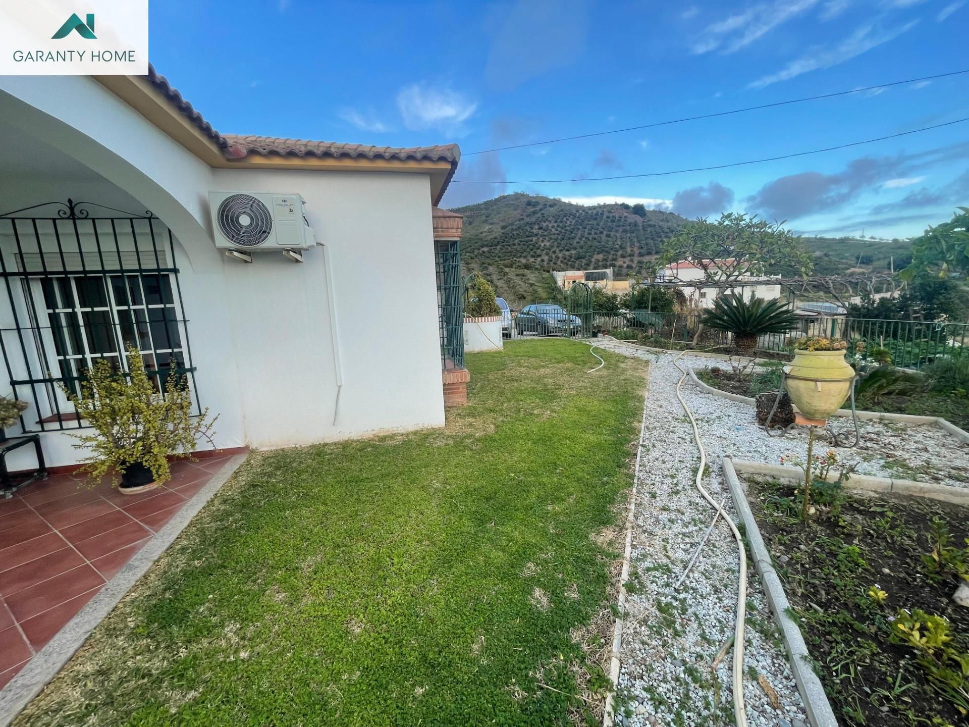 Exterior view of Country house for sale in Vélez-Málaga  with Air Conditioner, Private garden and Terrace
