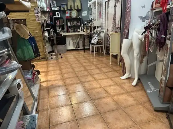 Local en venta en Sabadell con Aire acondicionado, Calefacción y Amueblado
