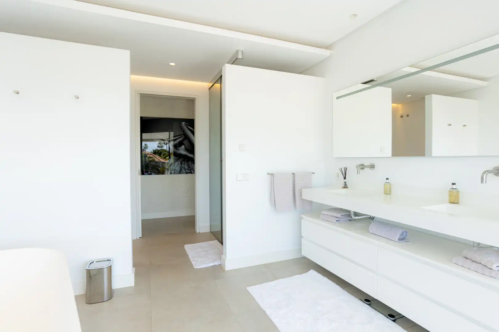 Bany de Casa o xalet en venda en Marbella amb Aire condicionat, Jardí privat i Terrassa