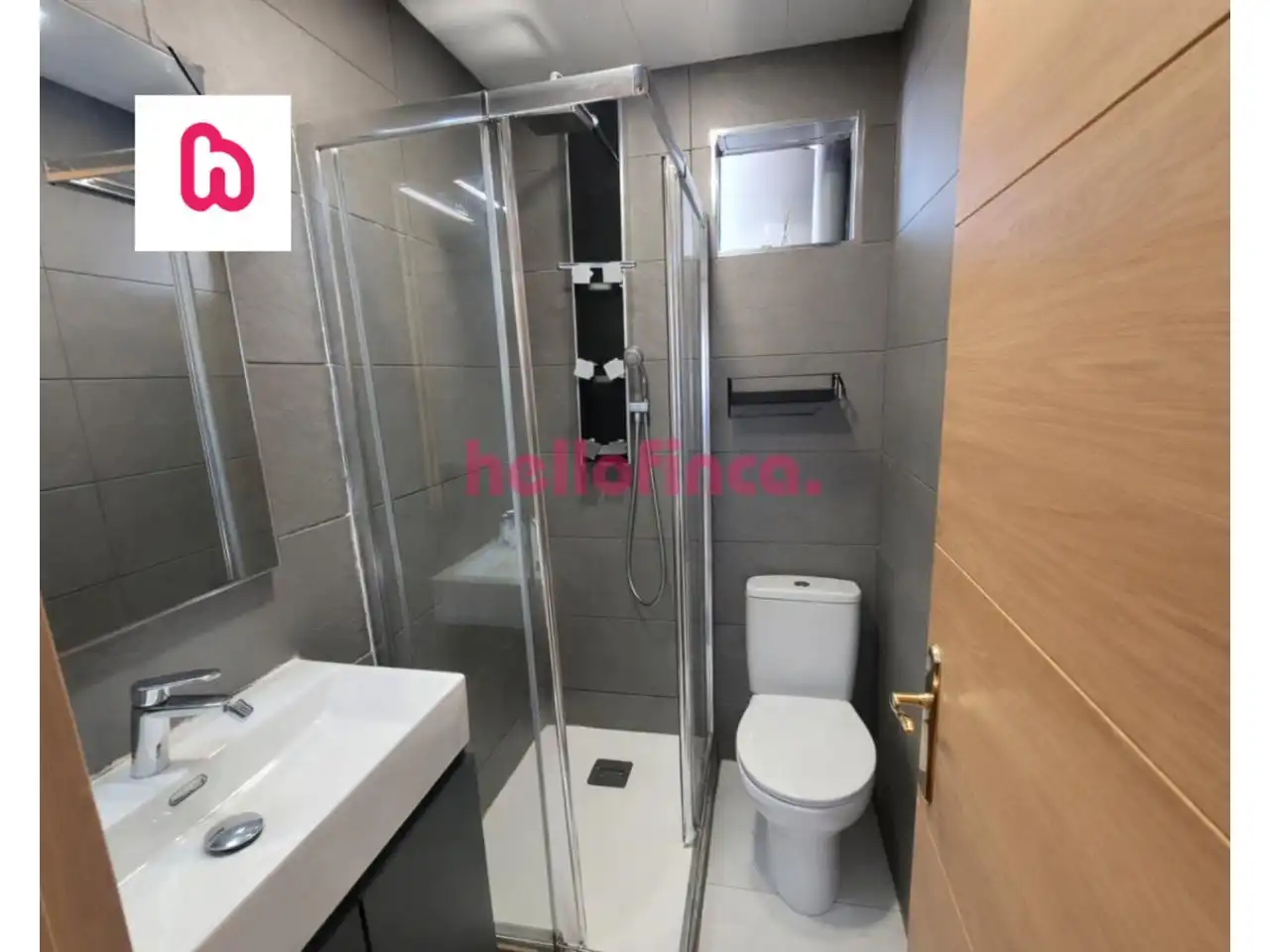 Baño de Piso en venta en Nou Barris