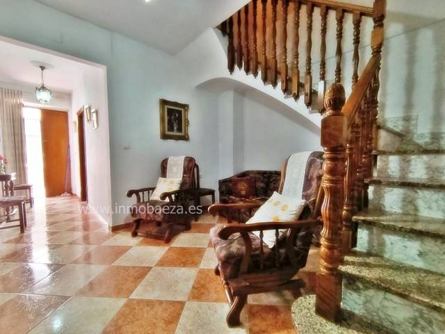 Casa-chalet en Venta en Lupión