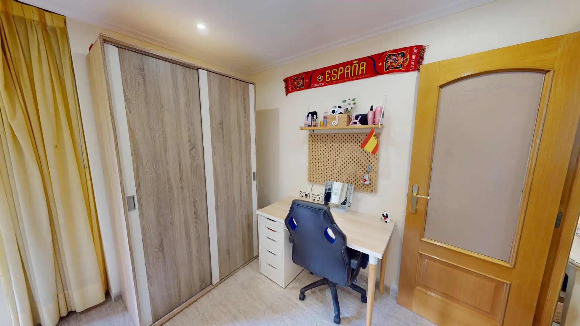 Habitación de Piso en venta en Elche / Elx con Aire acondicionado, Amueblado y Balcón