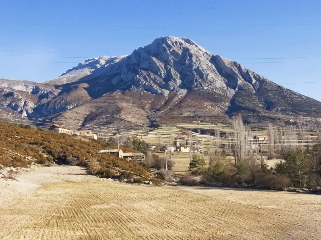 Exterior view of Houses for sale in Valle de Lierp