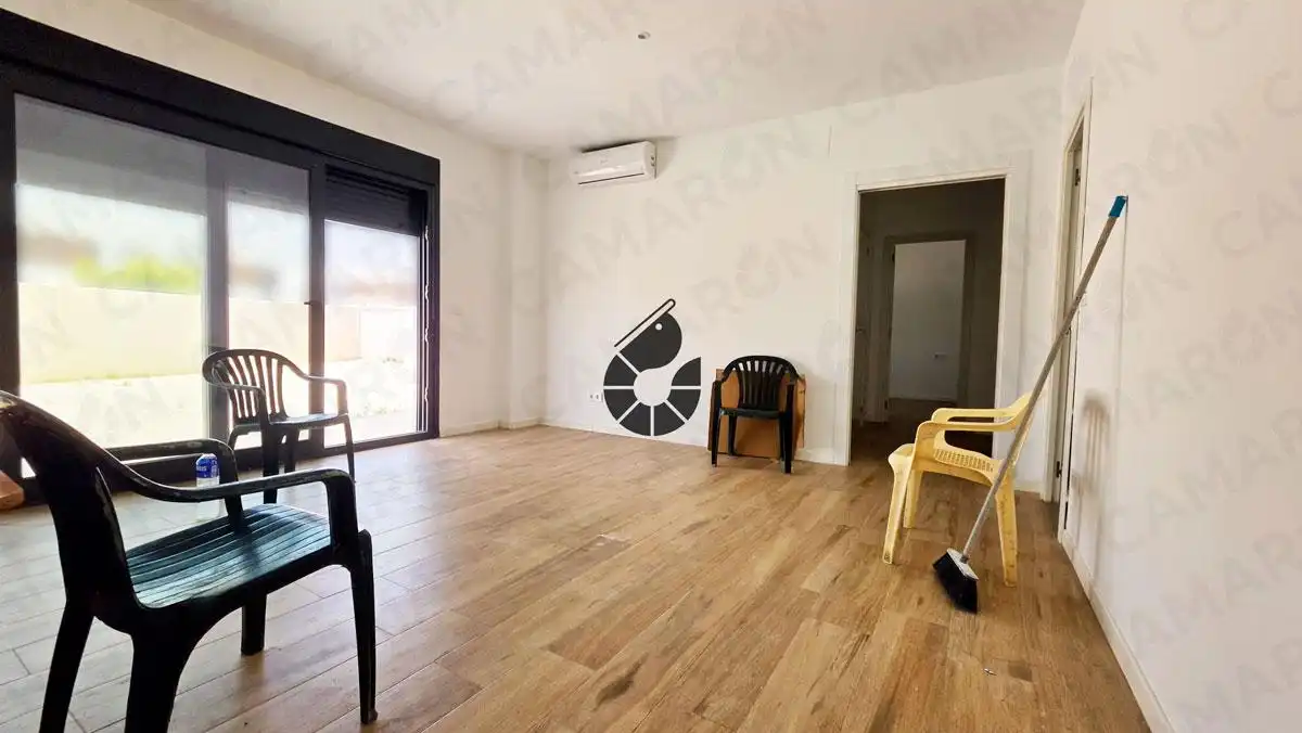 Sala de estar de Casa o chalet de alquiler en Palomares del Río con Aire acondicionado, Jardín privado y Parquet