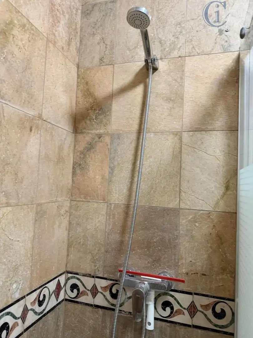 Badezimmer von Wohnungen zum Verkauf in Cádiz