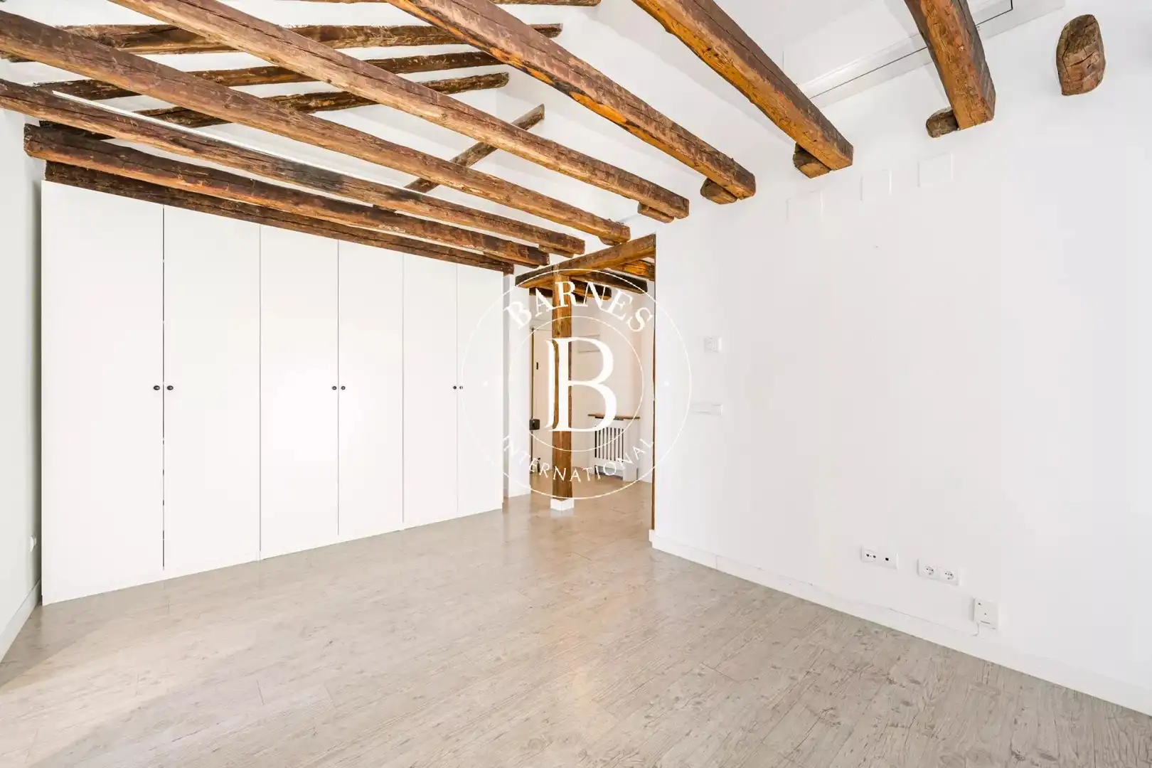 Wohnung zur Miete in Madrid mit Klimaanlage, Heizung und Ofen