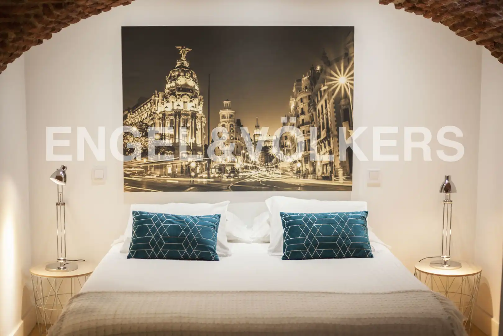 Schlafzimmer von Wohnung zum Verkauf in Madrid mit Klimaanlage und Heizung