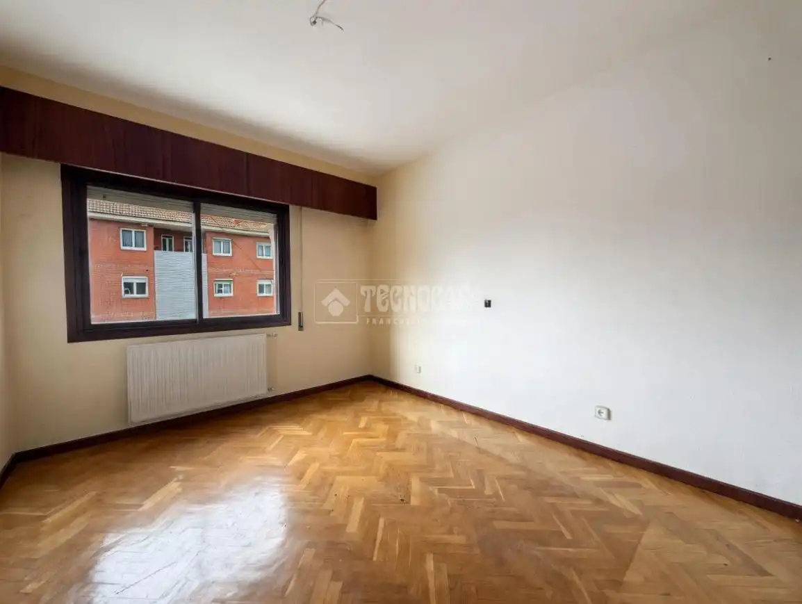 Dormitori de Pis en venda en Madrid amb Aire condicionat, Parquet i Terrassa
