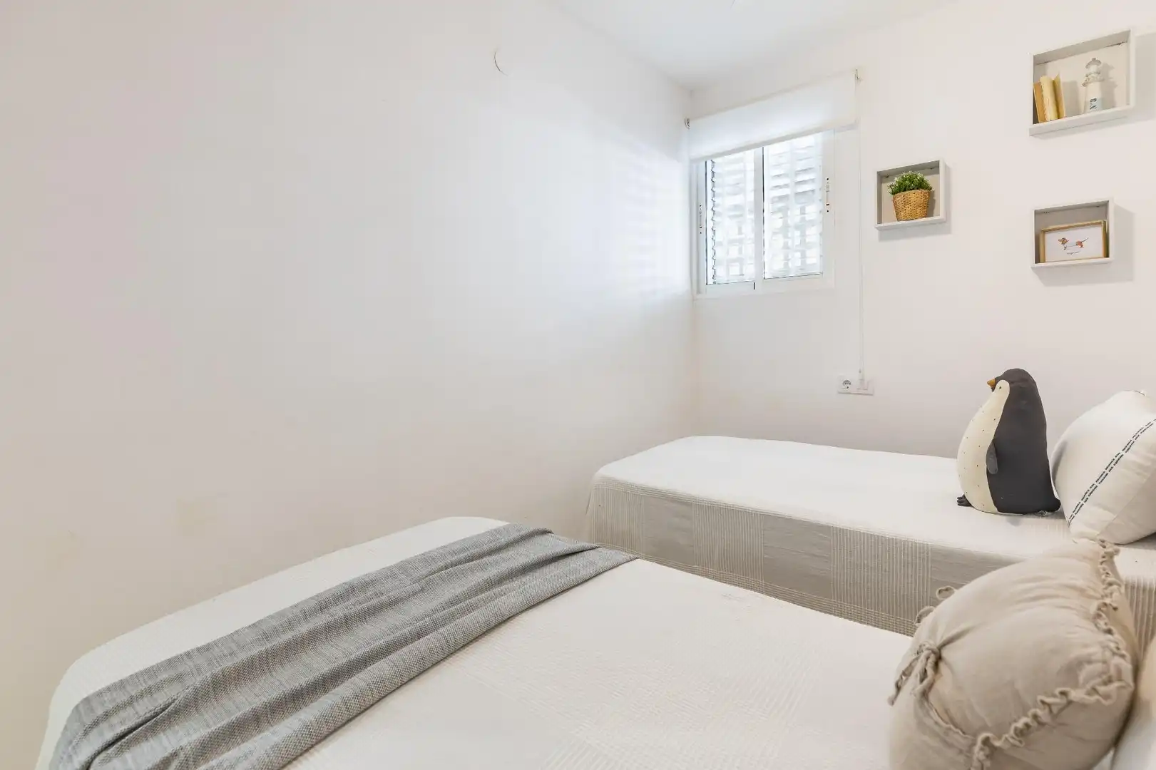 Bedroom of Flat for sale in Pobles del Sud