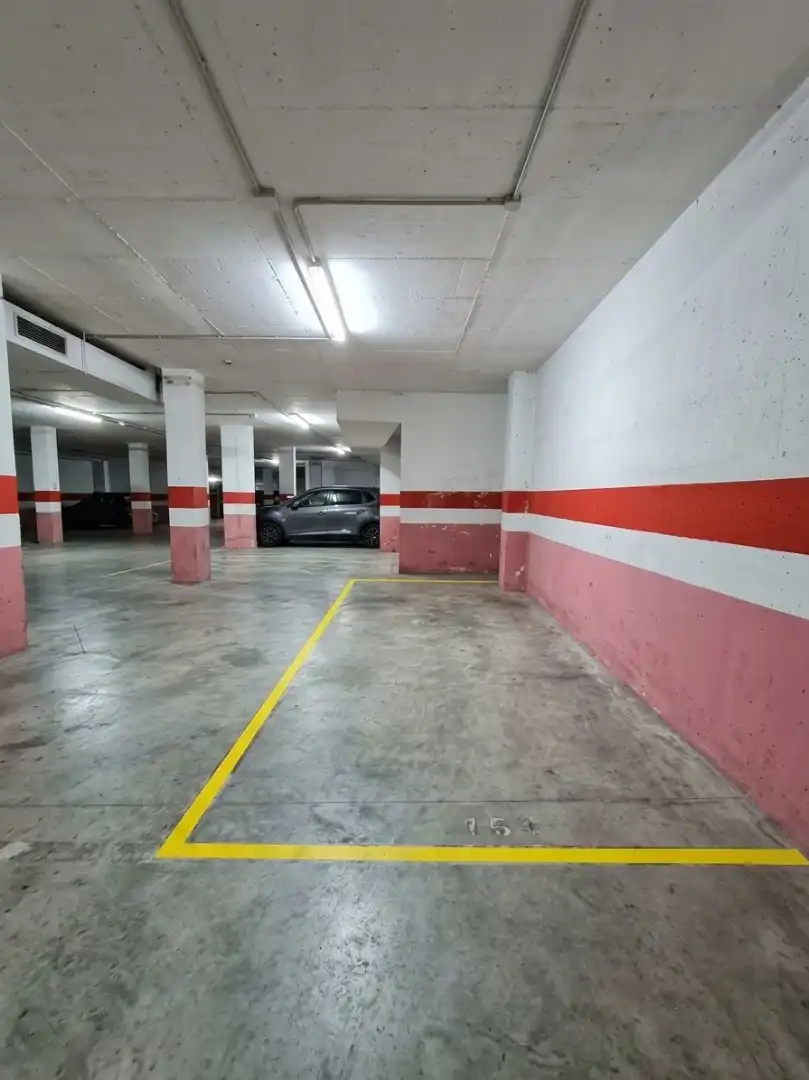 Individuel avec ascenseur à vendre à Carrer de Pau Marsal 152