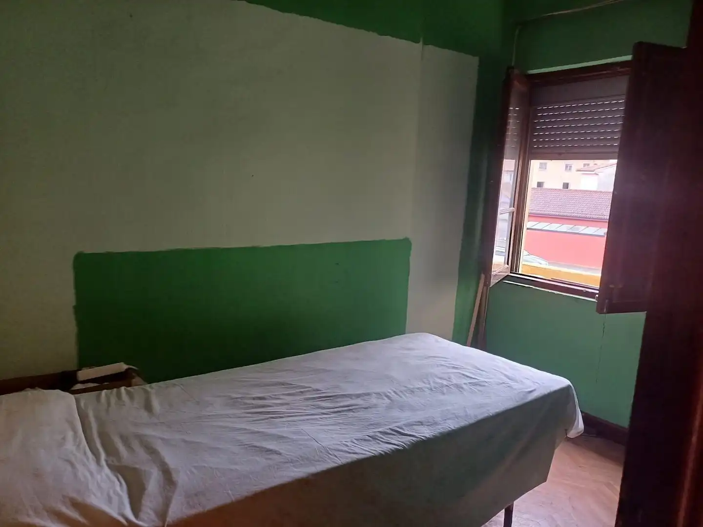 Habitación de Casa o chalet en venta en Mieres (Asturias) con Trastero y Piscina