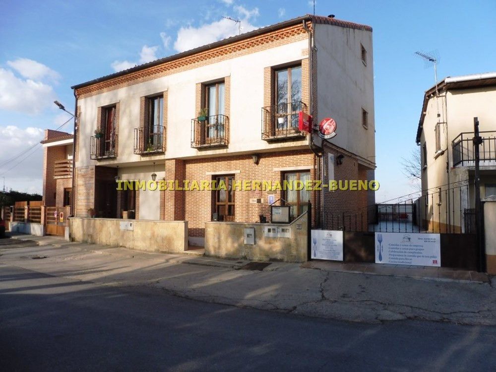 Exterior view of Building for sale in Huerta