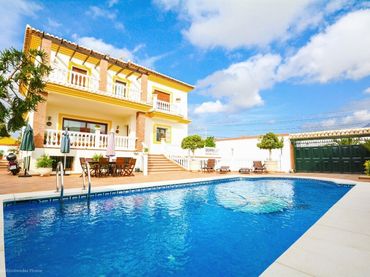 Xalet amb piscina en venda a Campo de Mijas
