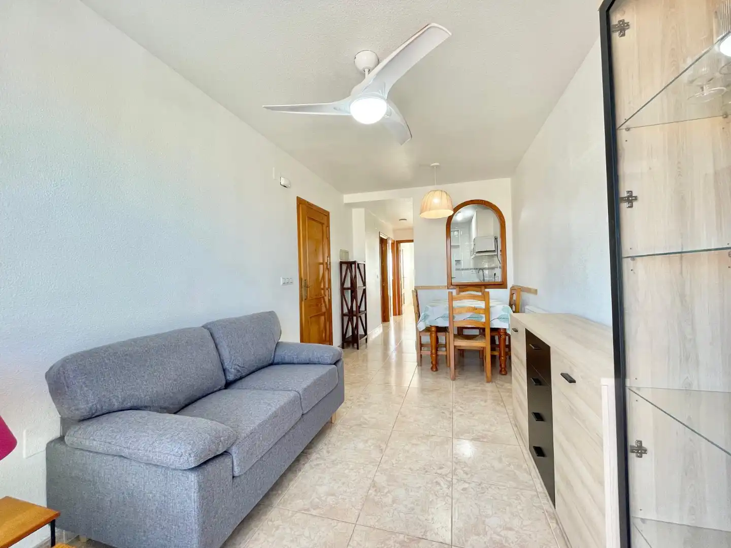Sala d'estar de Apartament de lloguer en Los Alcázares amb Aire condicionat, Calefacció i Terrassa
