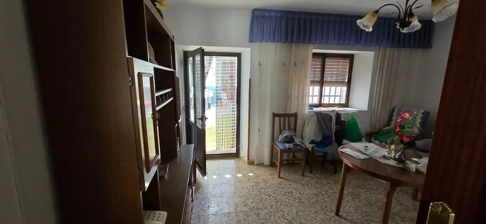 Sala d'estar de Casa o xalet en venda en Argamasilla de Calatrava amb Moblat