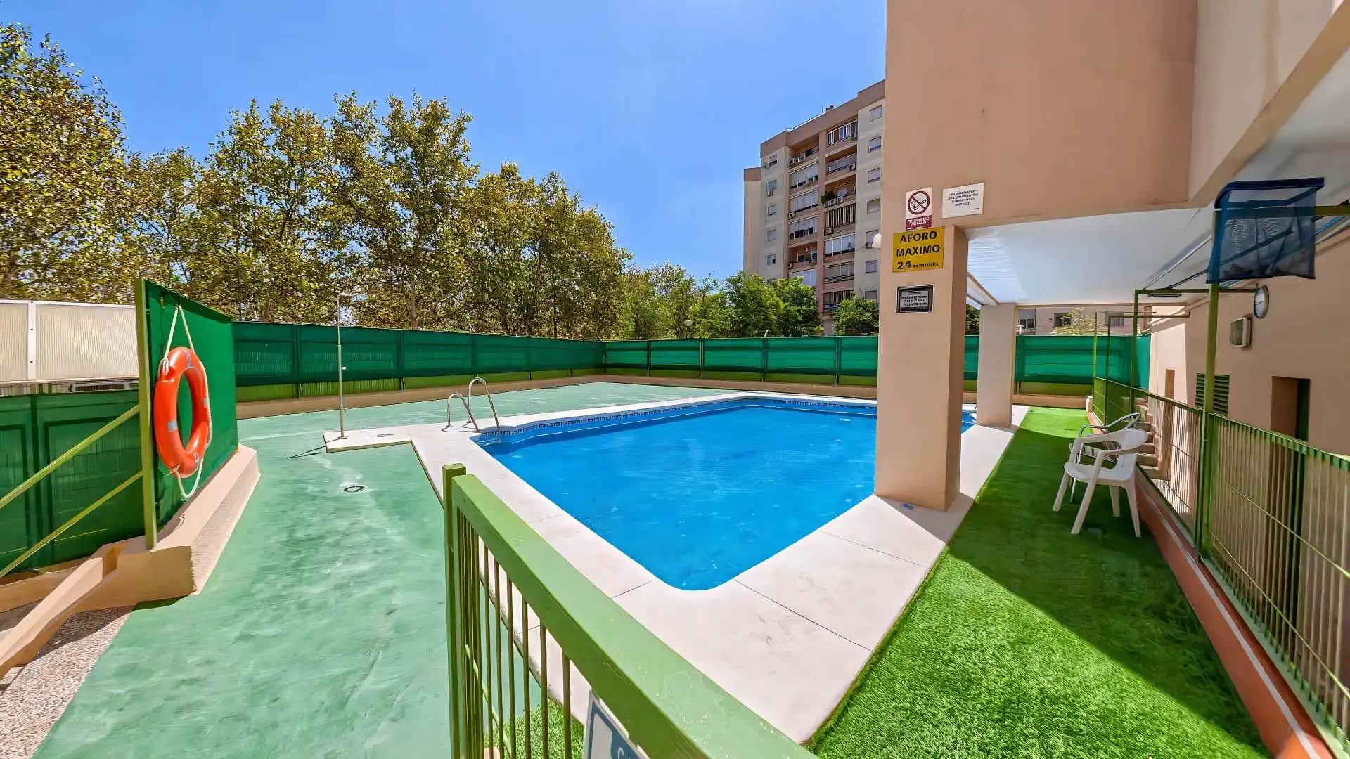 Piscina de Pis en venda en Sevilla amb Aire condicionat, Terrassa i Piscina comunitària