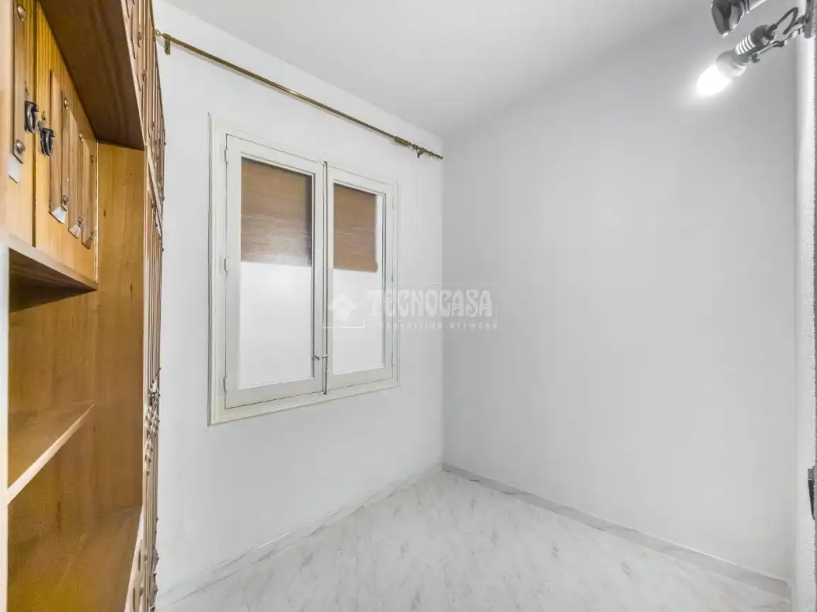 Habitación de Piso en venta en Madrid con Aire acondicionado