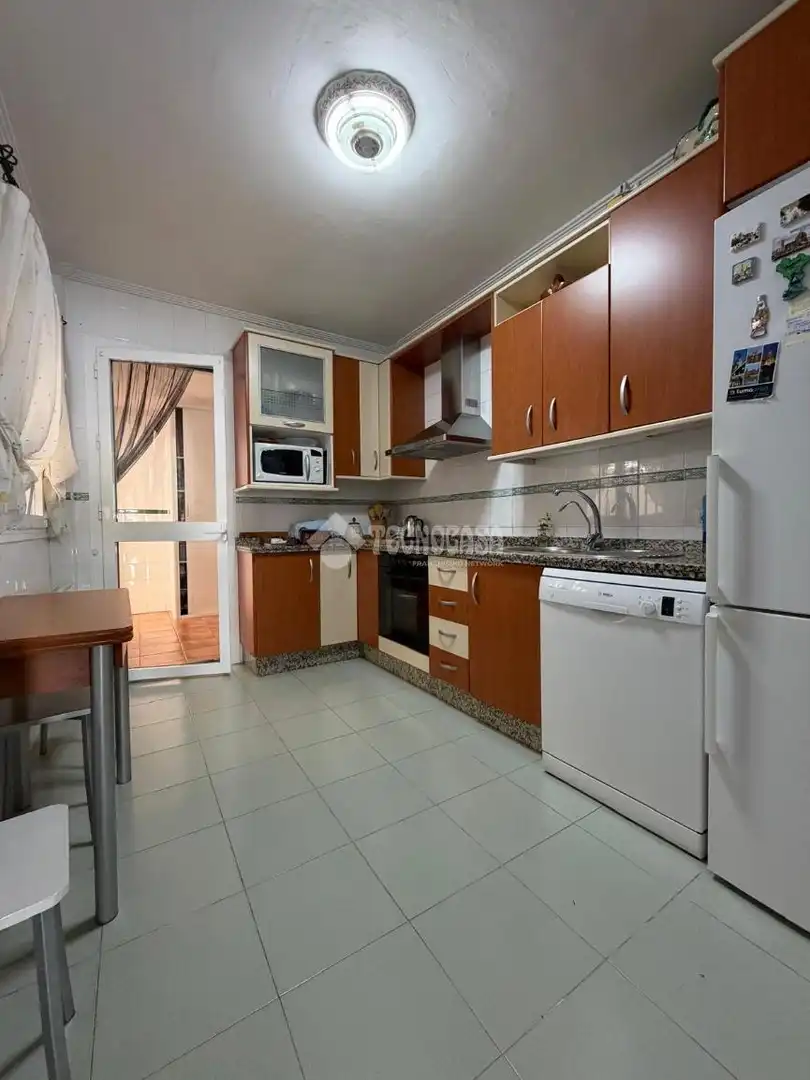 Kitchen of Detached homes for sale in Utrera  with Air Conditioner and Community pool