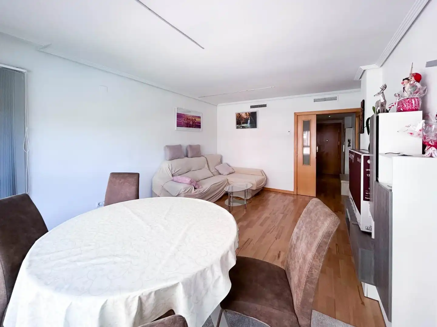 Living room of Flat for rent in Paterna  with Air Conditioner, Heating and Private garden