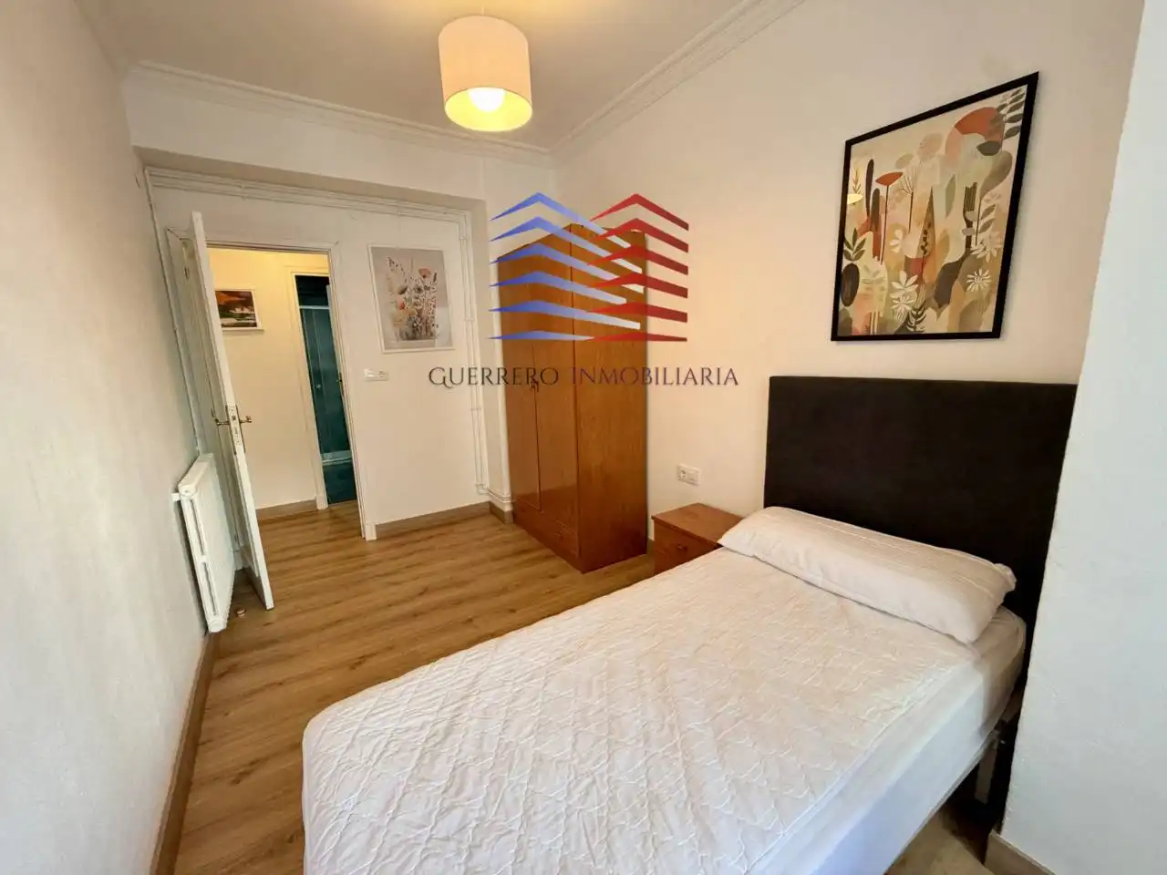 Habitación de Piso de alquiler en Ourense Capital  con Calefacción, Parquet y Alarma