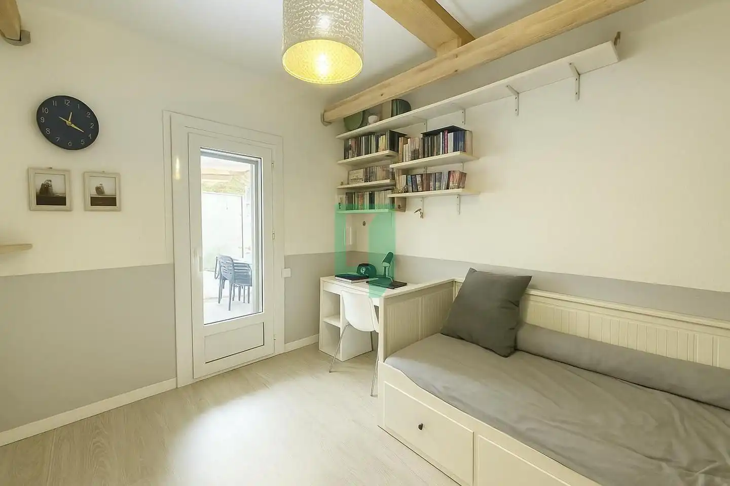 Dormitori de Planta baixa en venda en Badalona amb Parquet