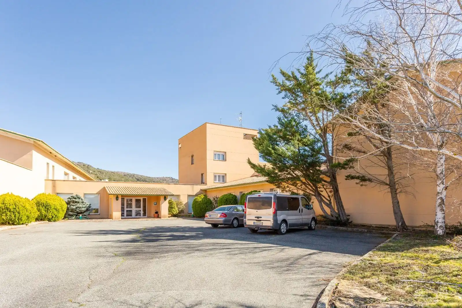 Exterior view of Buildings for sale in Yesa