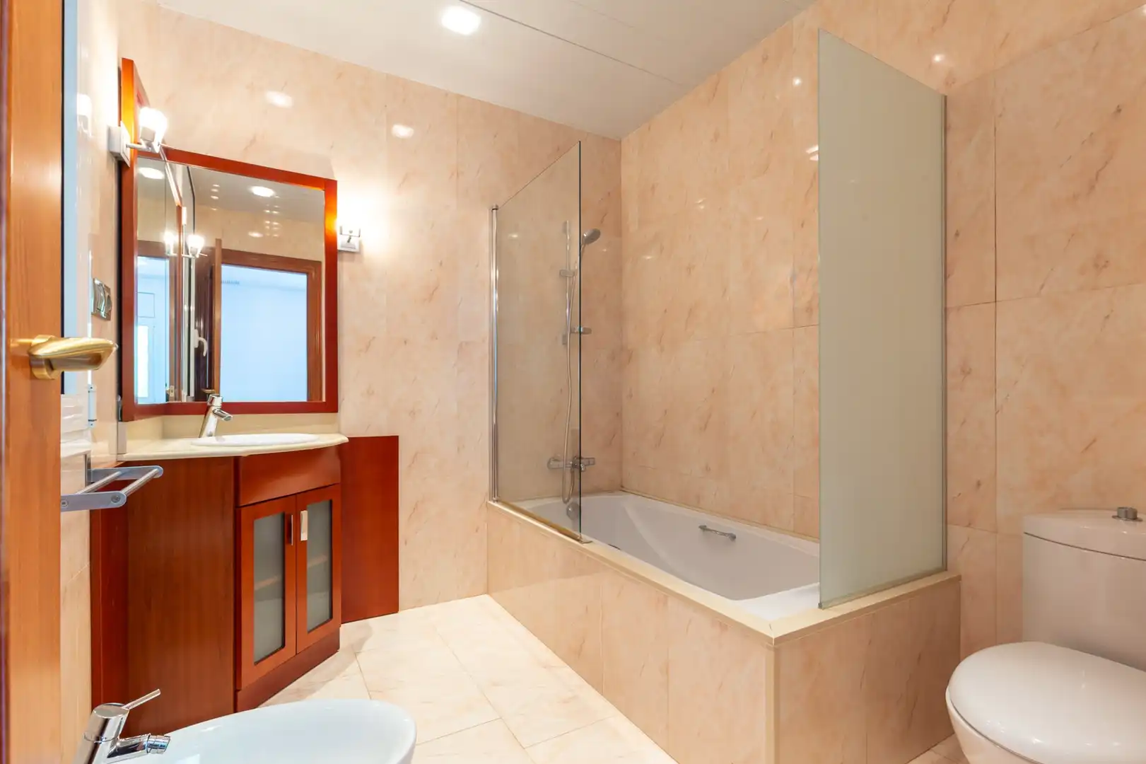 Baño de Casa o chalet en venta en Vallirana con Calefacción, Terraza y Balcón