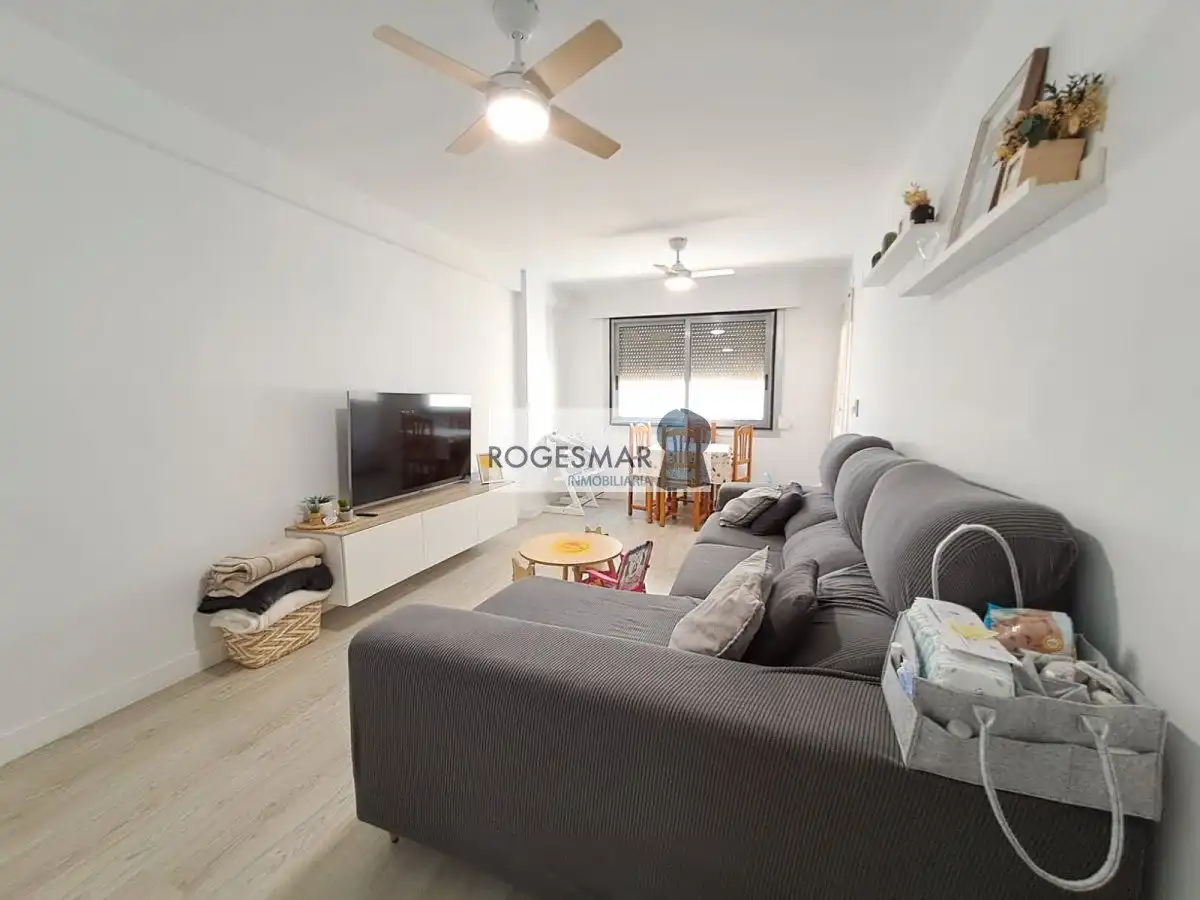 Sala d'estar de Pis en venda en Benicasim / Benicàssim amb Aire condicionat i Terrassa