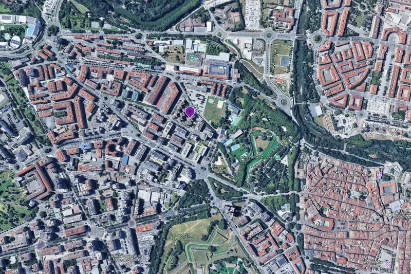Vista exterior de Ático en venta en  Pamplona / Iruña con Calefacción, Terraza y Alarma