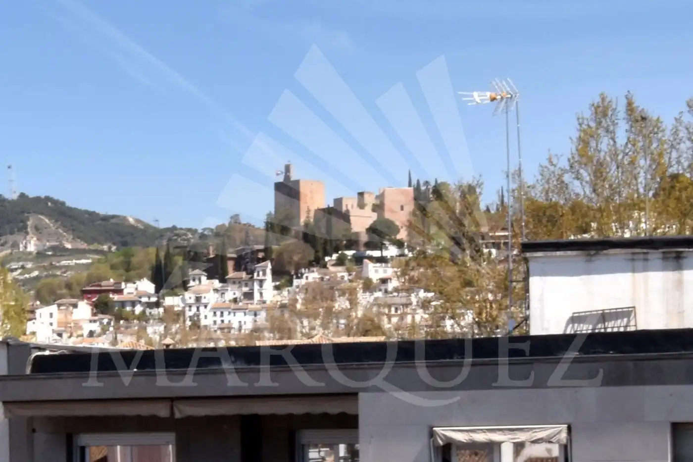 Außenansicht von Gebäude zum Verkauf in Granada
