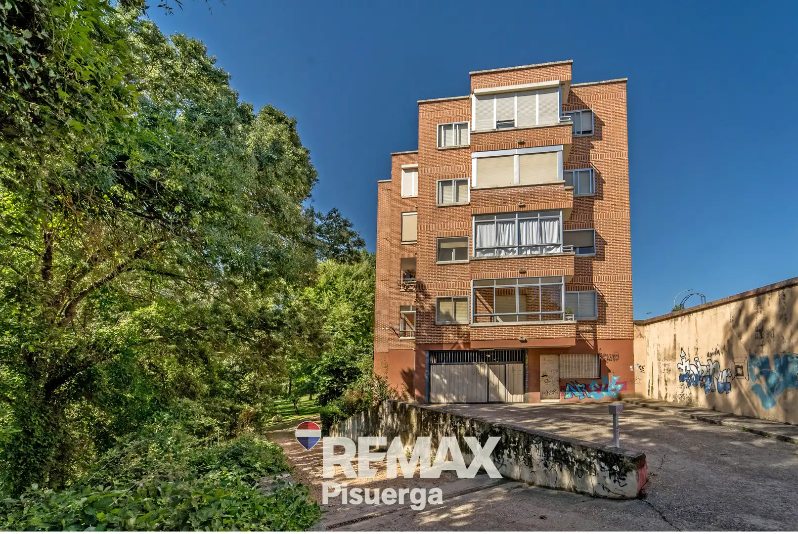 Exterior view of Flat for sale in Tudela de Duero  with Heating, Terrace and Balcony