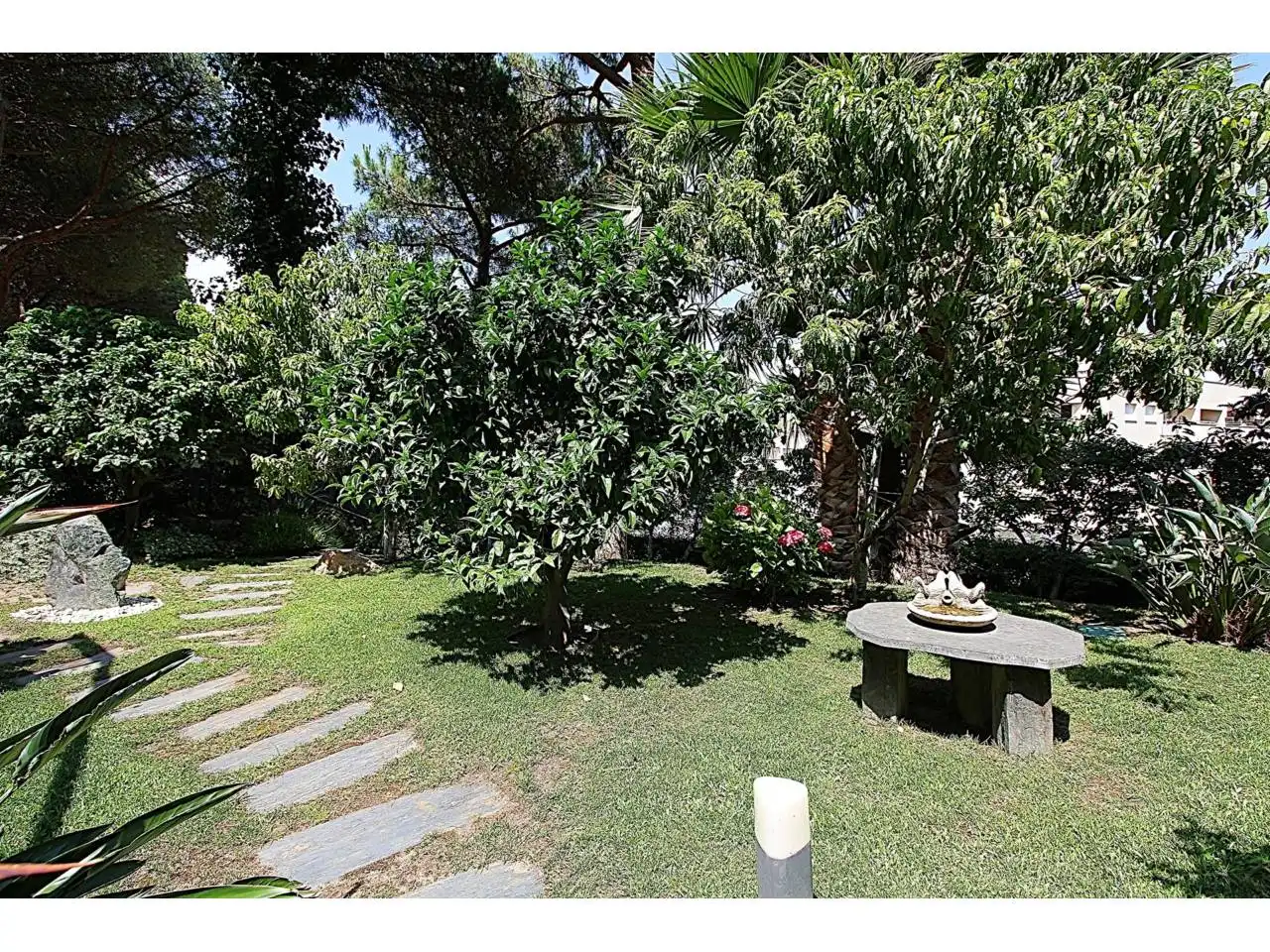 Garten von Wohnung zum Verkauf in Lloret de Mar mit Klimaanlage, Heizung und Privatgarten