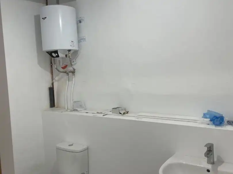 Bany de Local de lloguer en Eixample