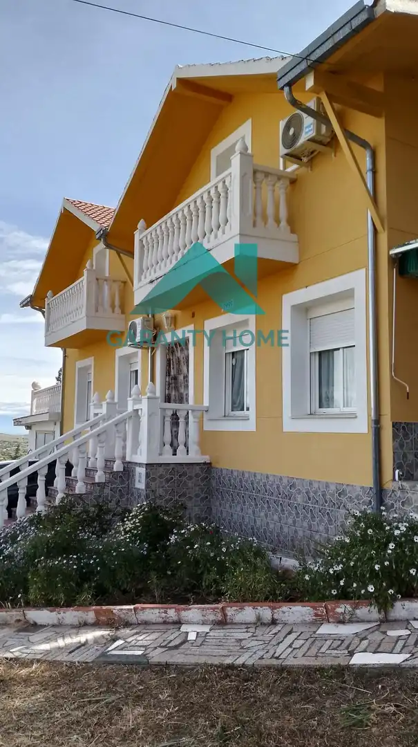 Vista exterior de Casa o chalet en venta en Casas de Miravete con Aire acondicionado, Calefacción y Jardín privado