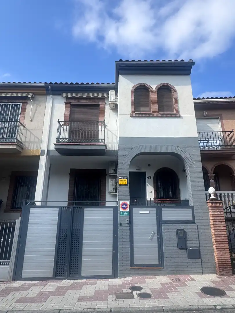 Vista exterior de Casa o chalet en venta en Maracena con Aire acondicionado, Calefacción y Parquet