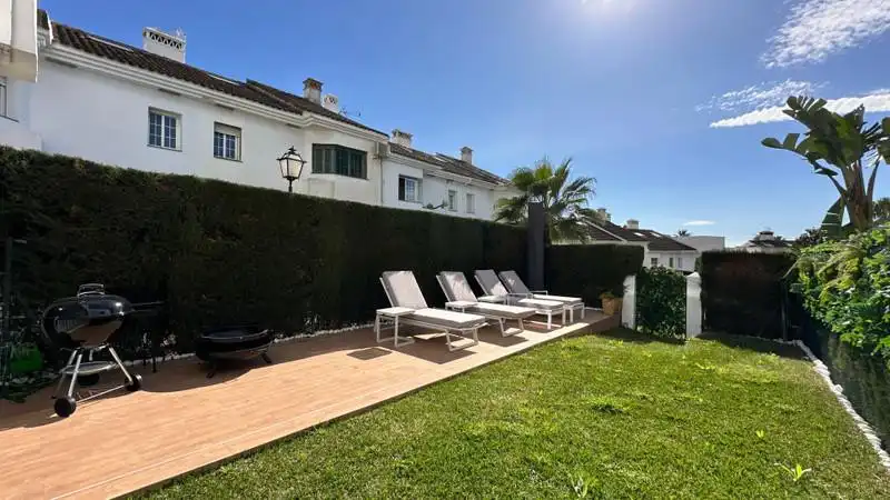 Garden of Detached homes for rent in Estepona  with Air Conditioner, Terrace and Storage room